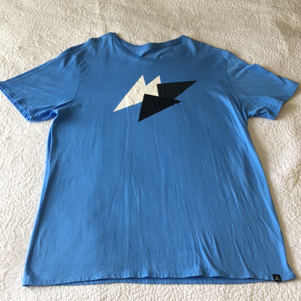 Air Jordan UNC shirt